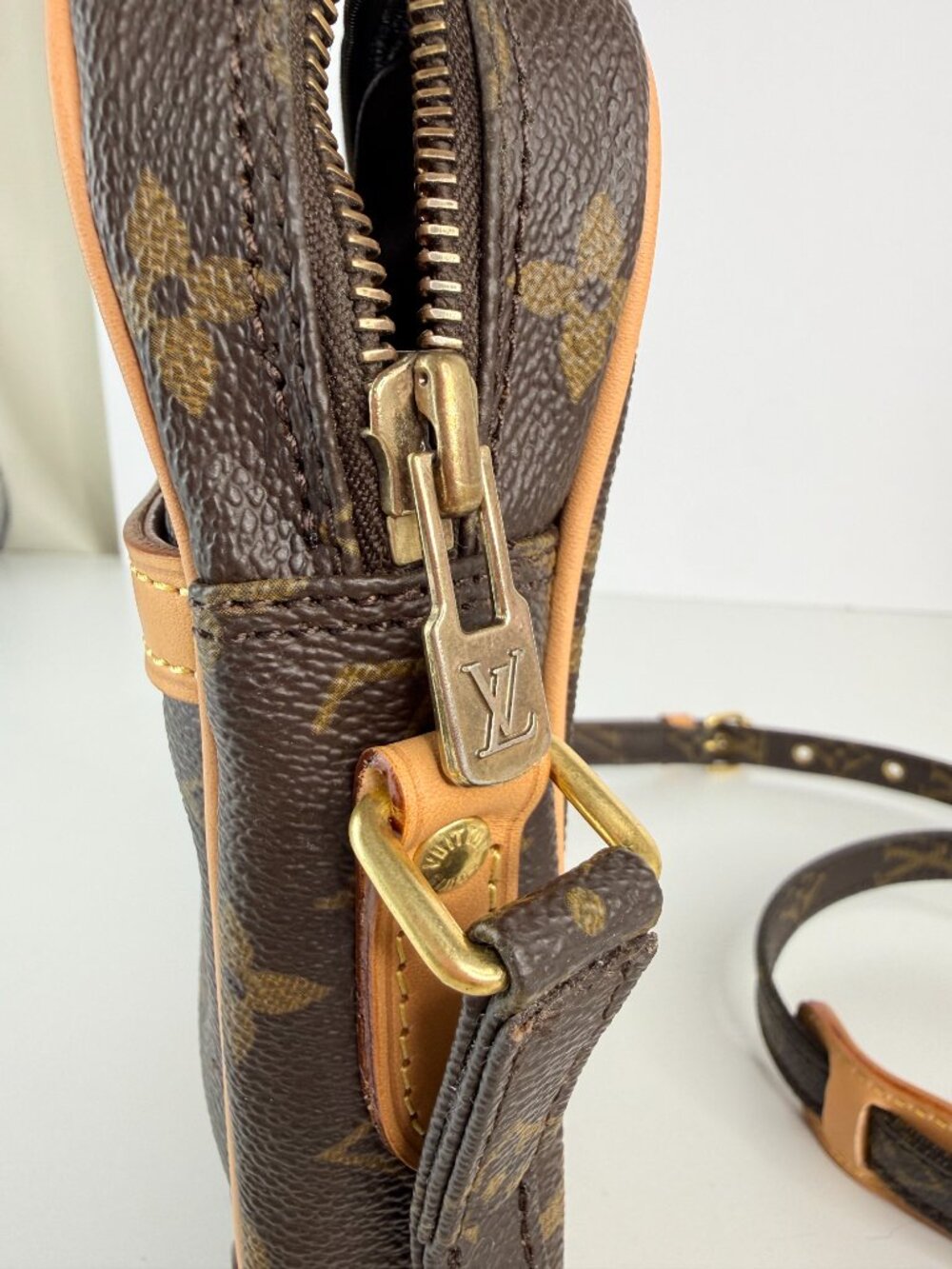 louis vuitton danube monogram - Picture 4 of 13